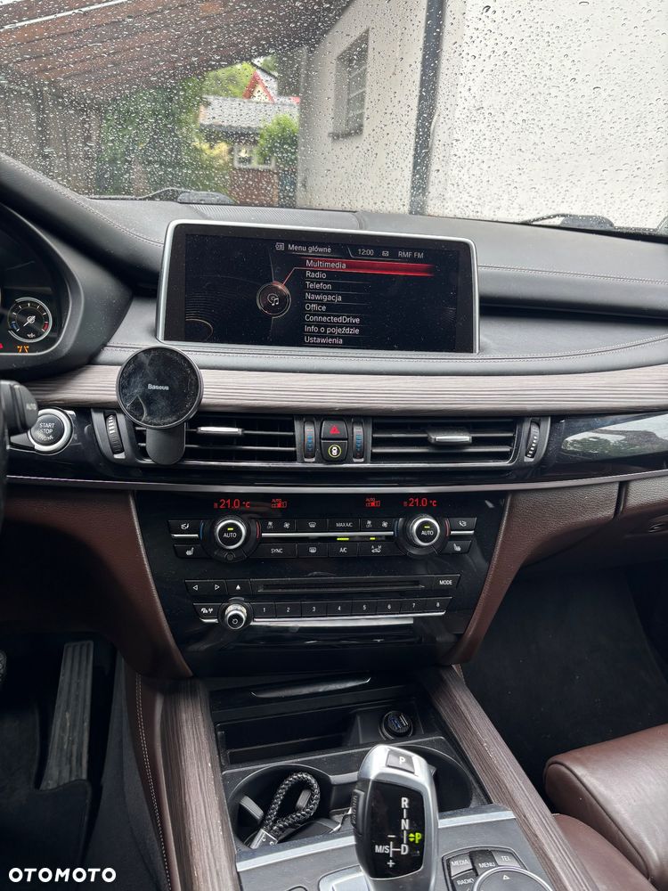 BMW X5 xDrive35i - 7