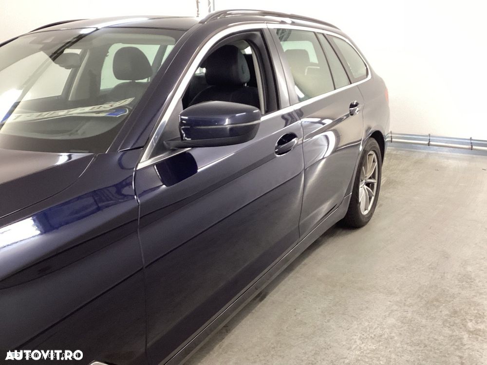 BMW Seria 5 520d AT - 10