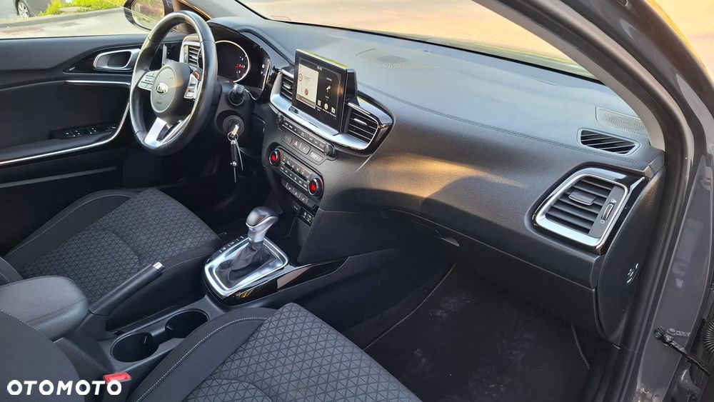 Kia Ceed 1.4 T-GDI DCT OPF Platinum Edition - 10