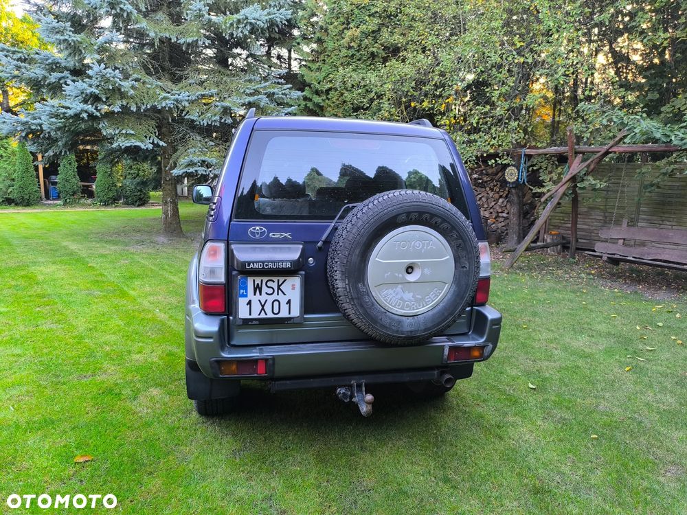 Toyota Land Cruiser - 4