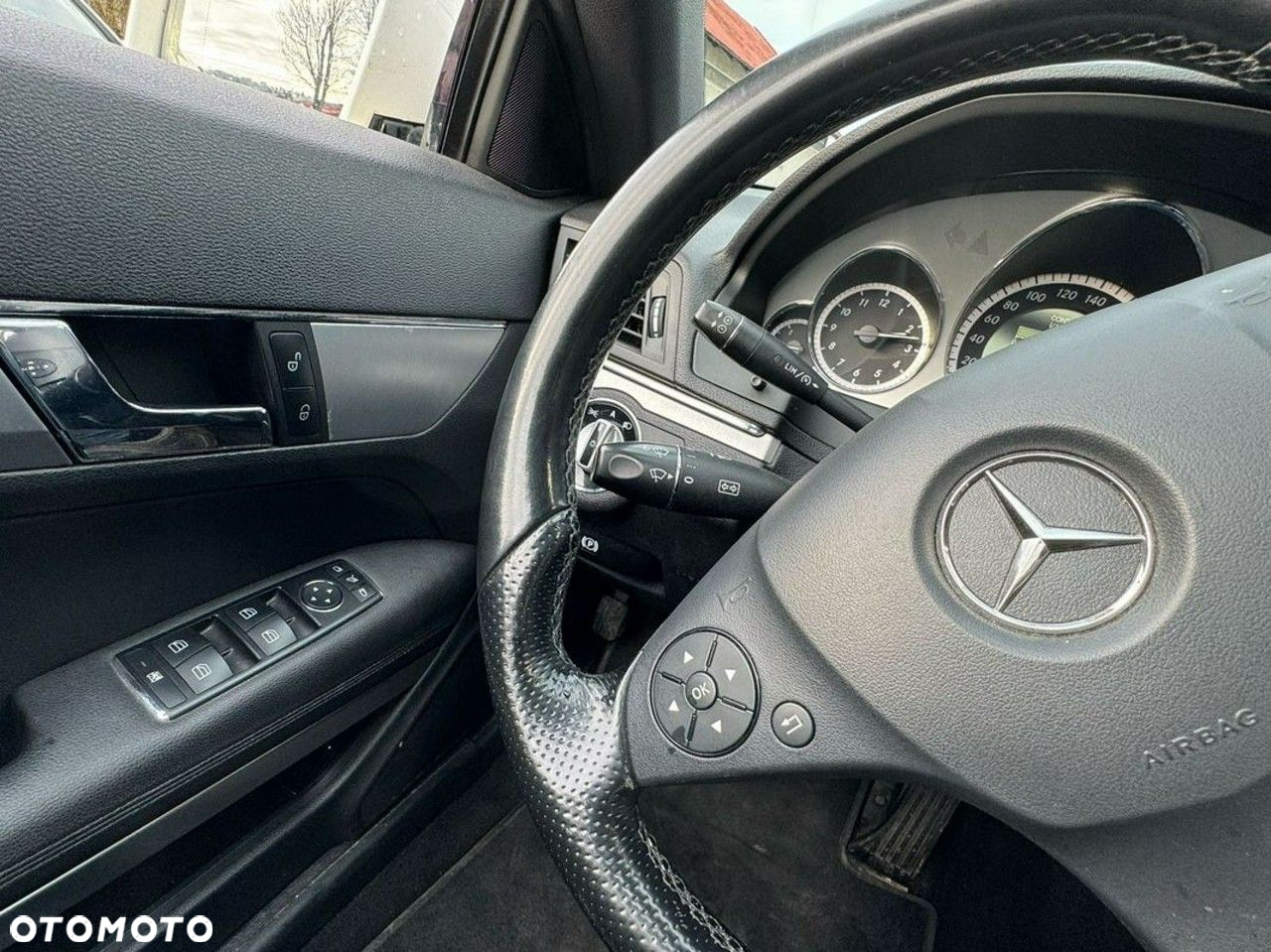 Mercedes-Benz Klasa E - 15