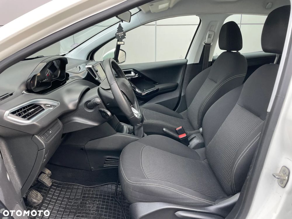 Peugeot 208 PureTech 82 Start & Stop Tech Edition - 13