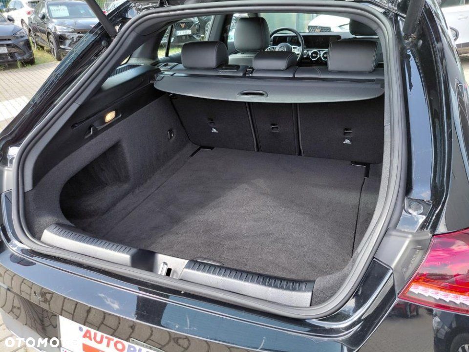 Mercedes-Benz CLA - 13