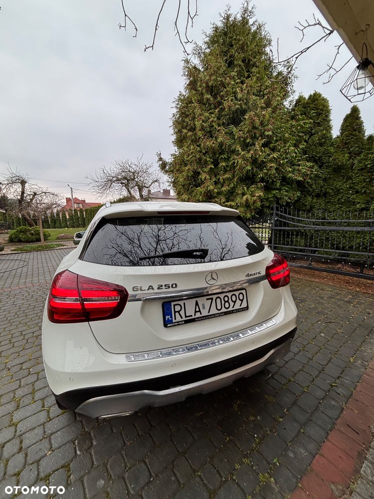 Mercedes-Benz GLA 250 4-Matic Urban - 6