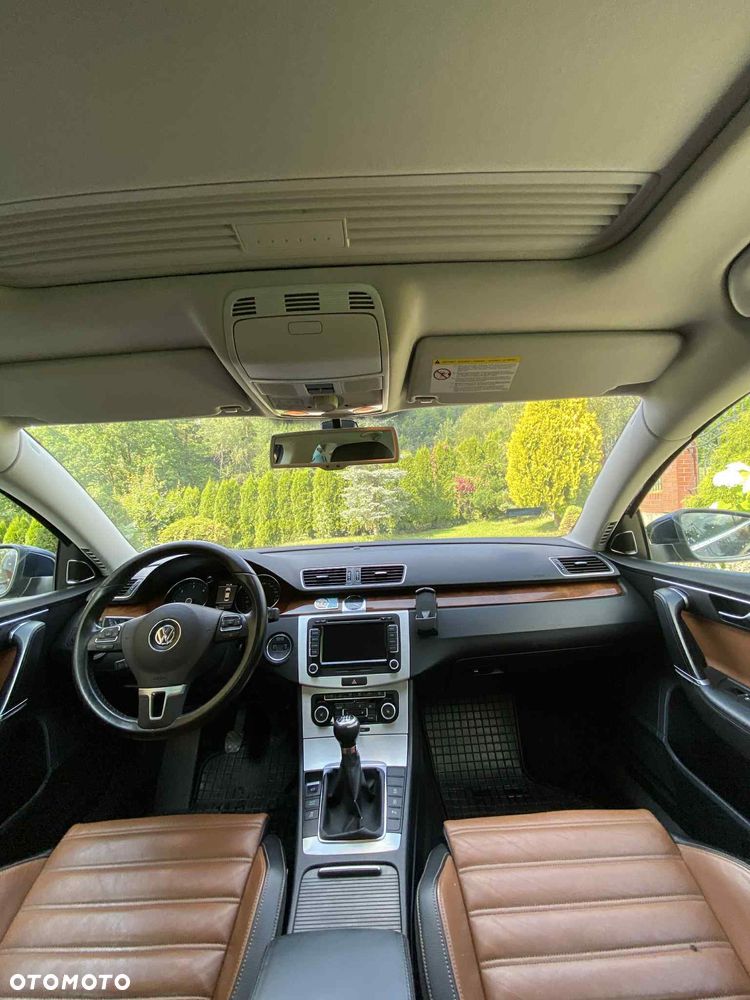 Volkswagen Passat 2.0 TDI Comfortline - 10