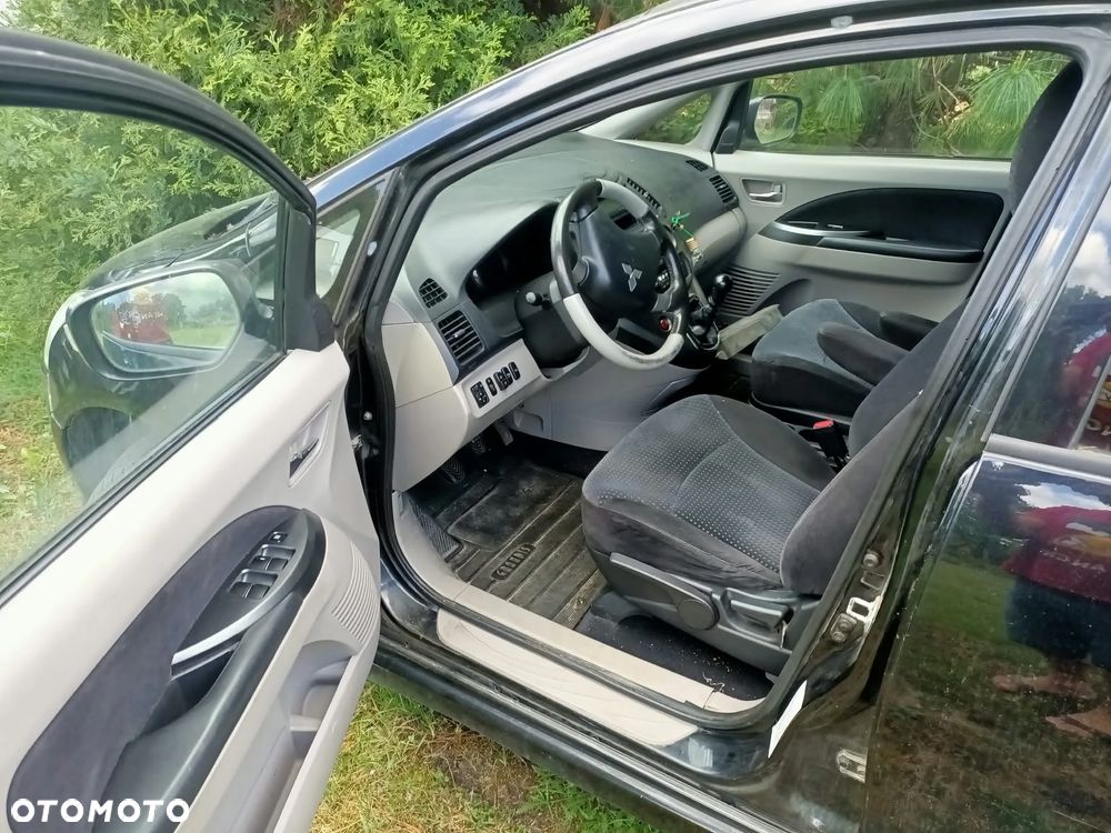 Mitsubishi Grandis 2.0 DID Intense - 5