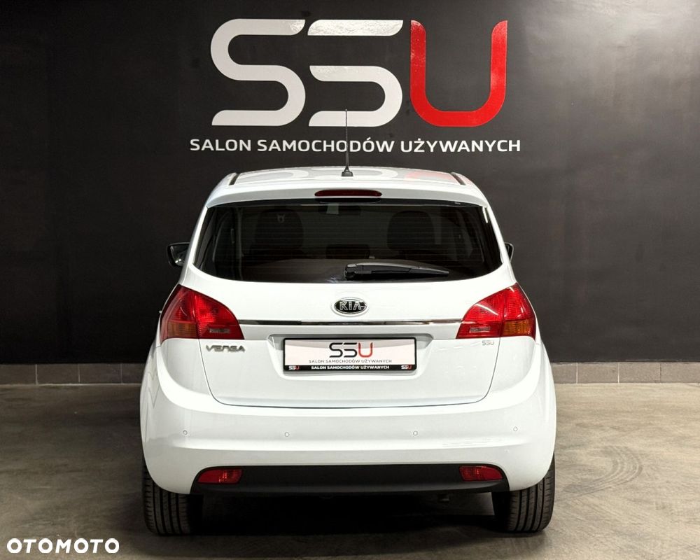 Kia Venga 1.4 CVVT UEFA EURO 2016 - 13