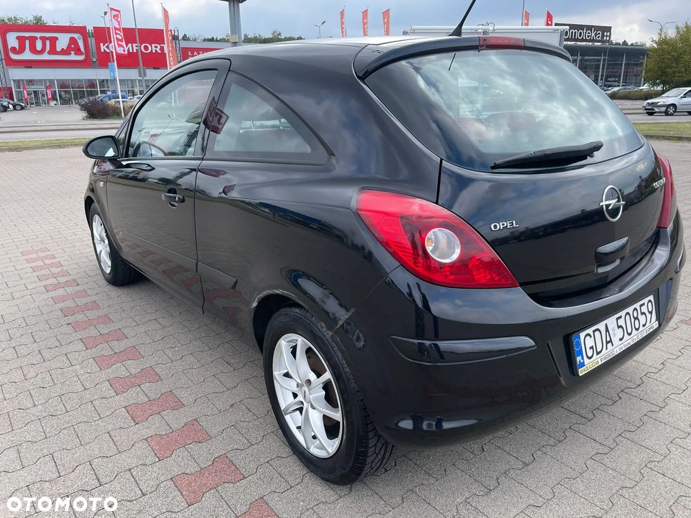 Opel Corsa 1.4 16V Cosmo - 6