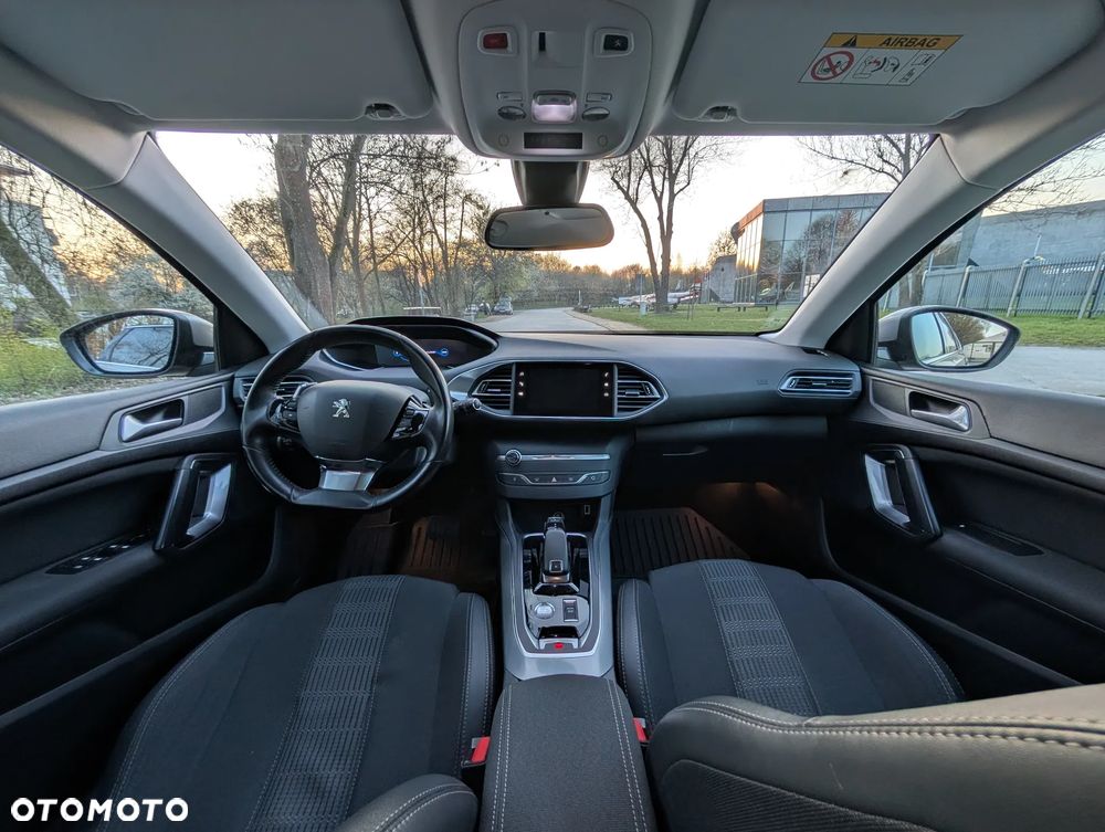 Peugeot 308 BlueHDi 130 EAT8 Stop & Start Allure Pack - 14