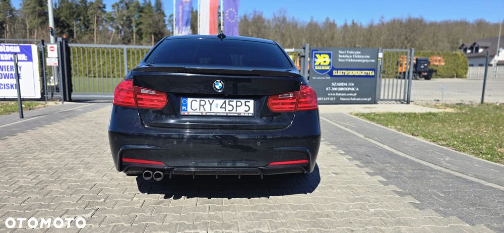 BMW Seria 3 328i Sport-Aut Sport Line - 7