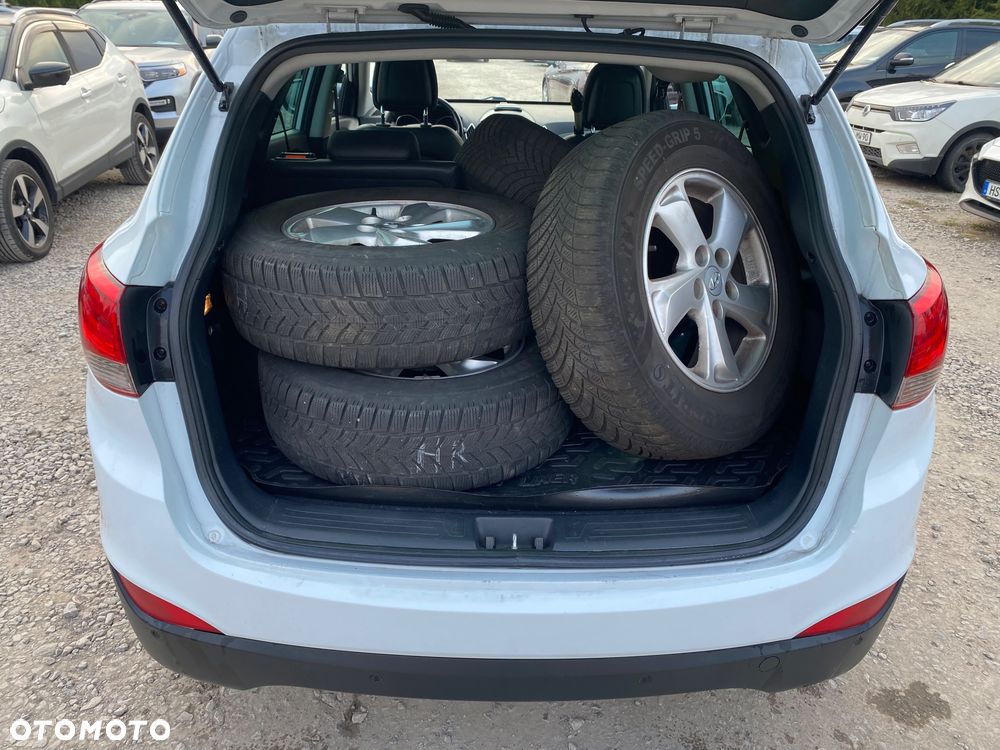 Hyundai ix35 2.0 Premium 2WD - 19