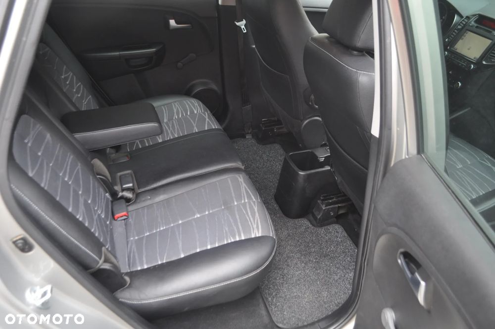 Kia Venga 1.4 CVVT Business Line - 23