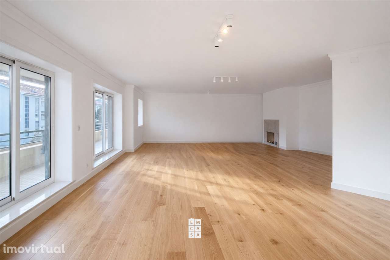 Apartamento T4 Venda em Oliveira de Azeméis, Santiago de Riba-Ul, Ul, - Grande imagem: 2/19