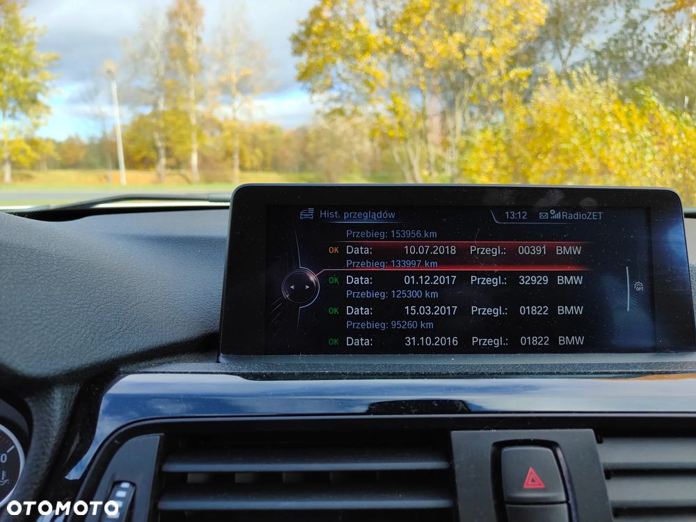 BMW Seria 3 320d DPF Edition Sport - 24