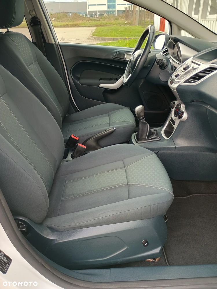 Ford Fiesta 1.4 Titanium EU5 - 6