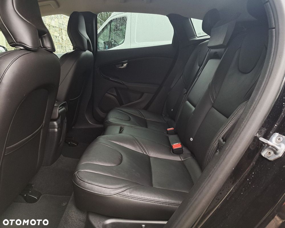 Volvo V40 - 10