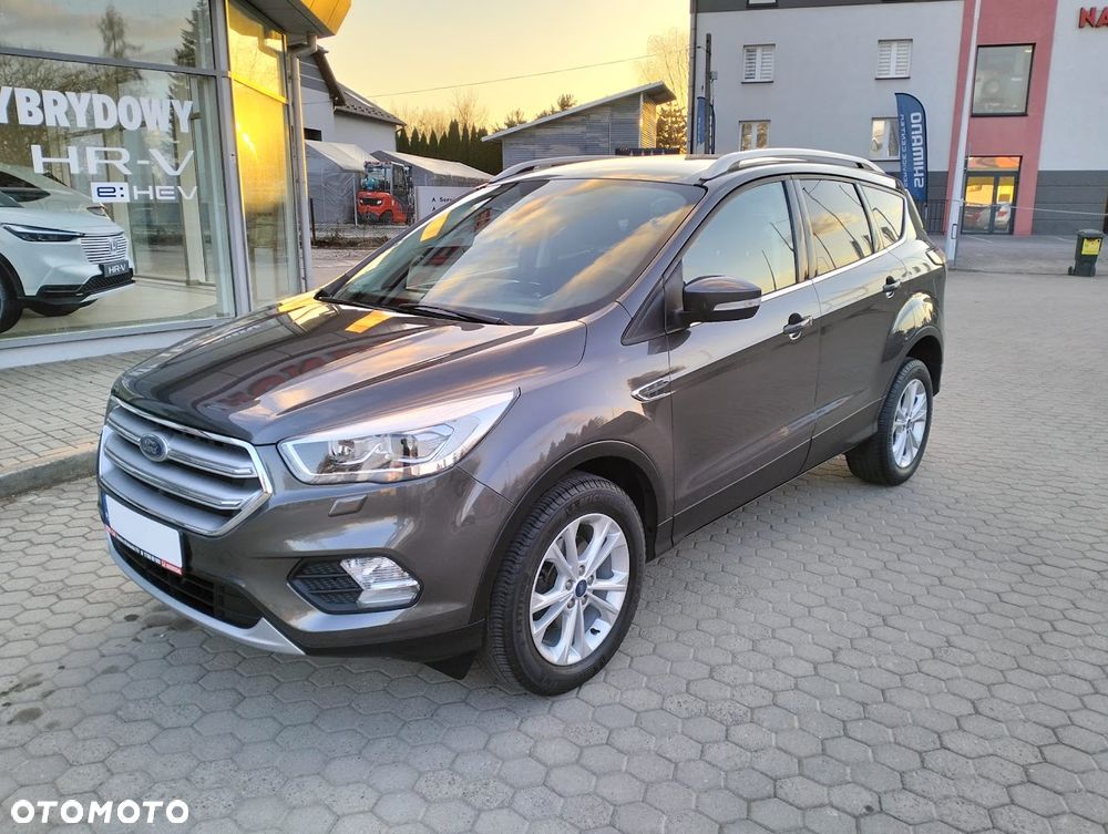 Ford Kuga - 1