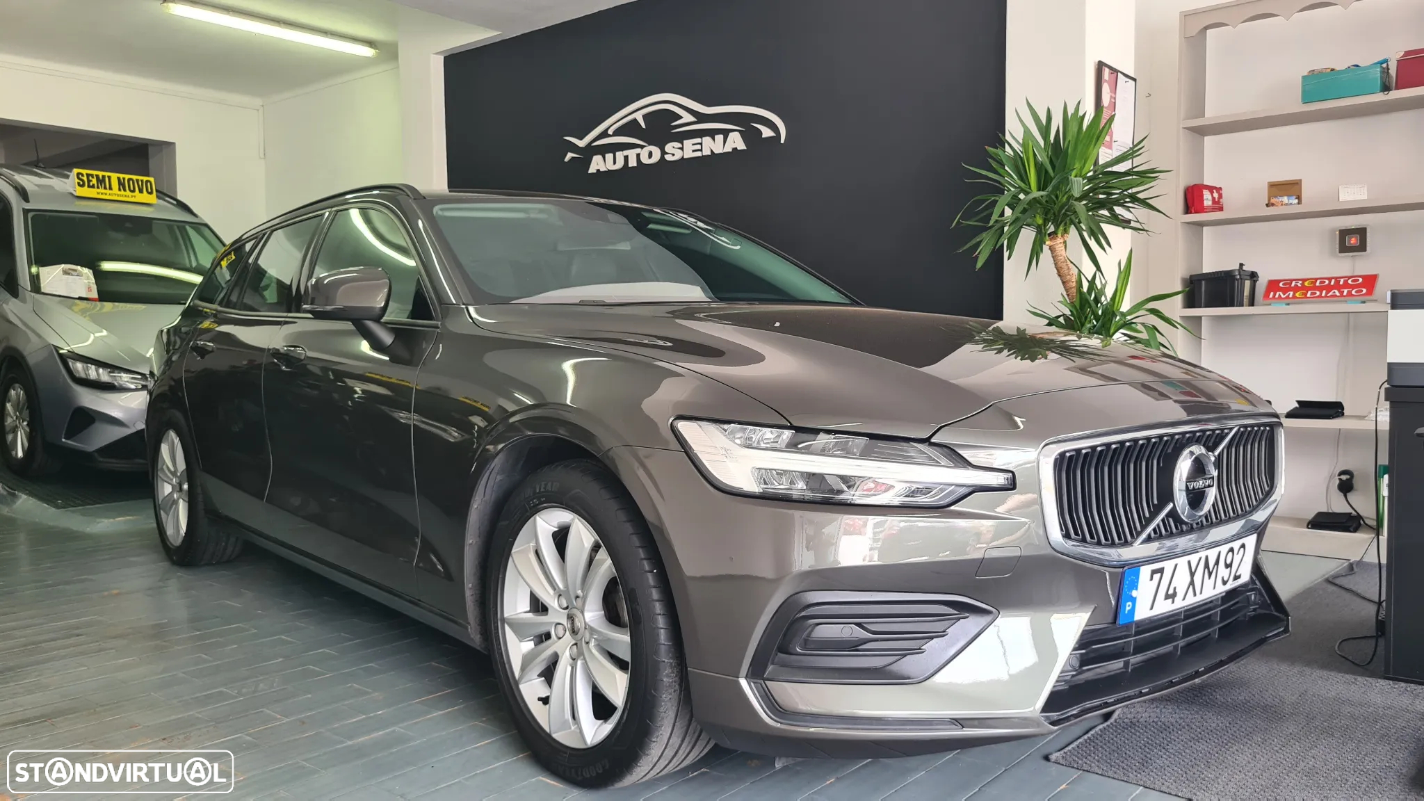 Volvo V60 2.0 D3 Momentum - 12