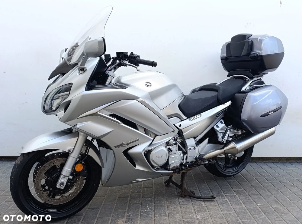 Yamaha FJR - 3