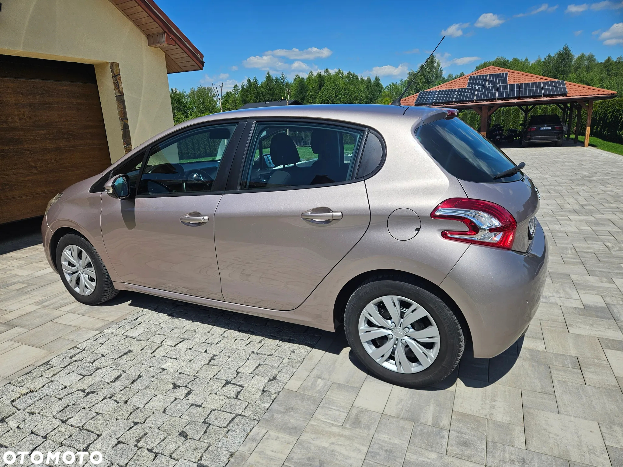 Peugeot 208 1.2 PureTech GPF Allure S&S - 9