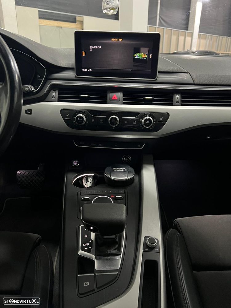 Audi A4 Avant 2.0 TDI S tronic - 32