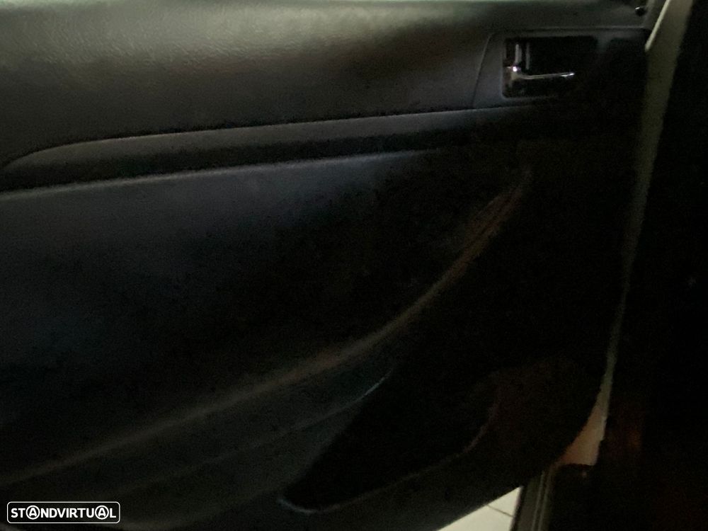 Toyota Avensis SW 2.2 D-4D - 20