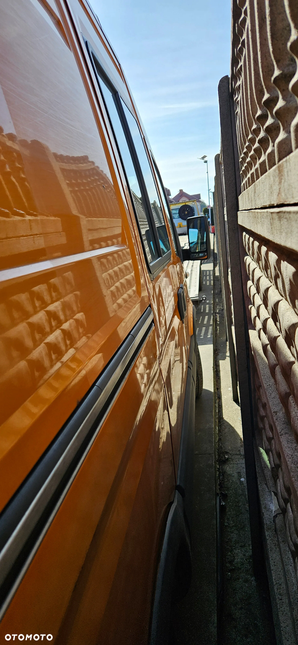 IVECO DAILY III 00-06 2.3 - DRZWI PRZESUWNE