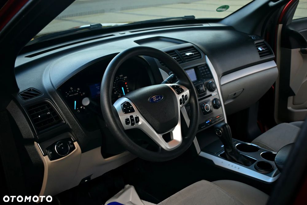 Ford Explorer - 34