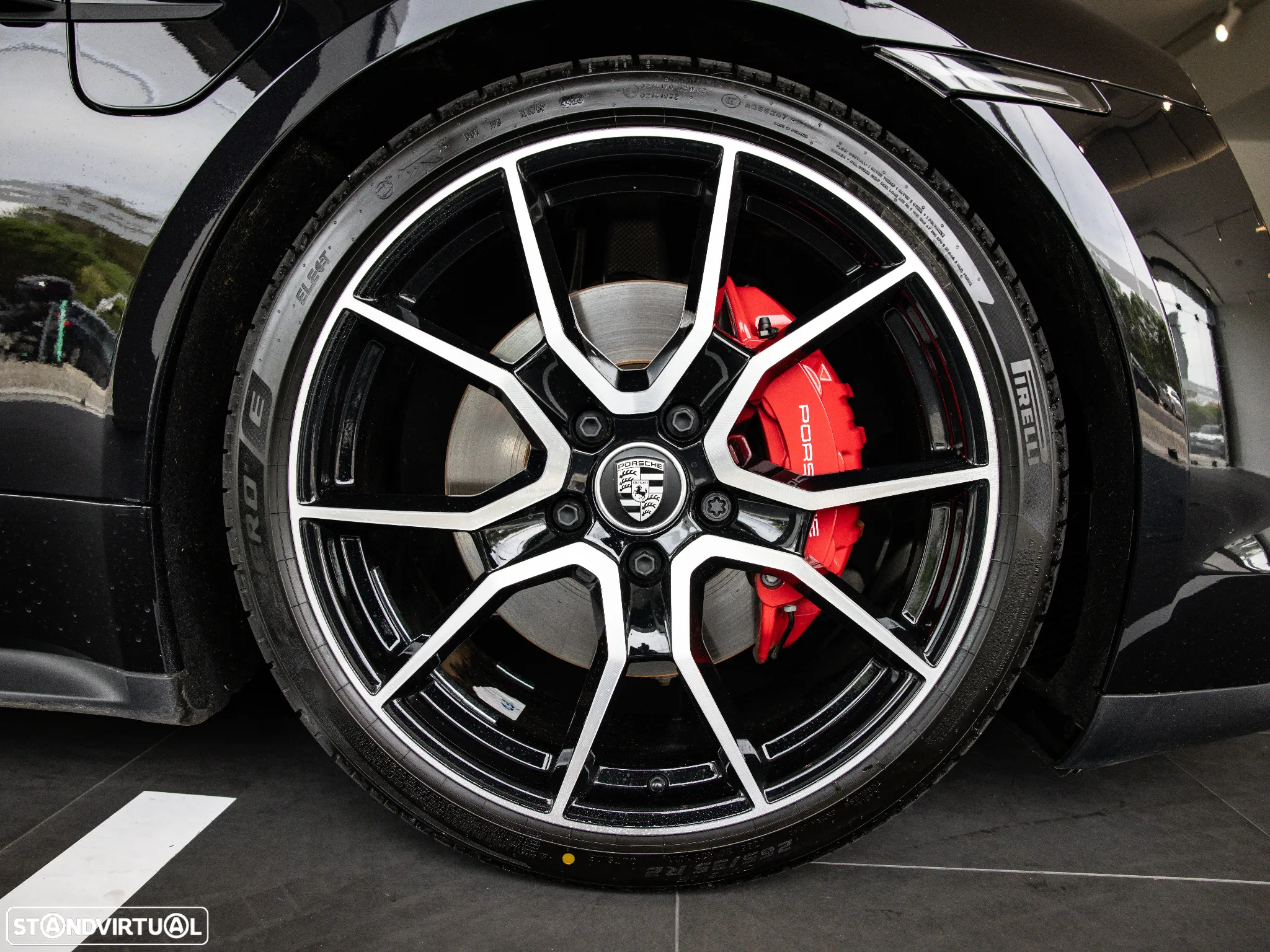 Porsche Taycan 4S - 11