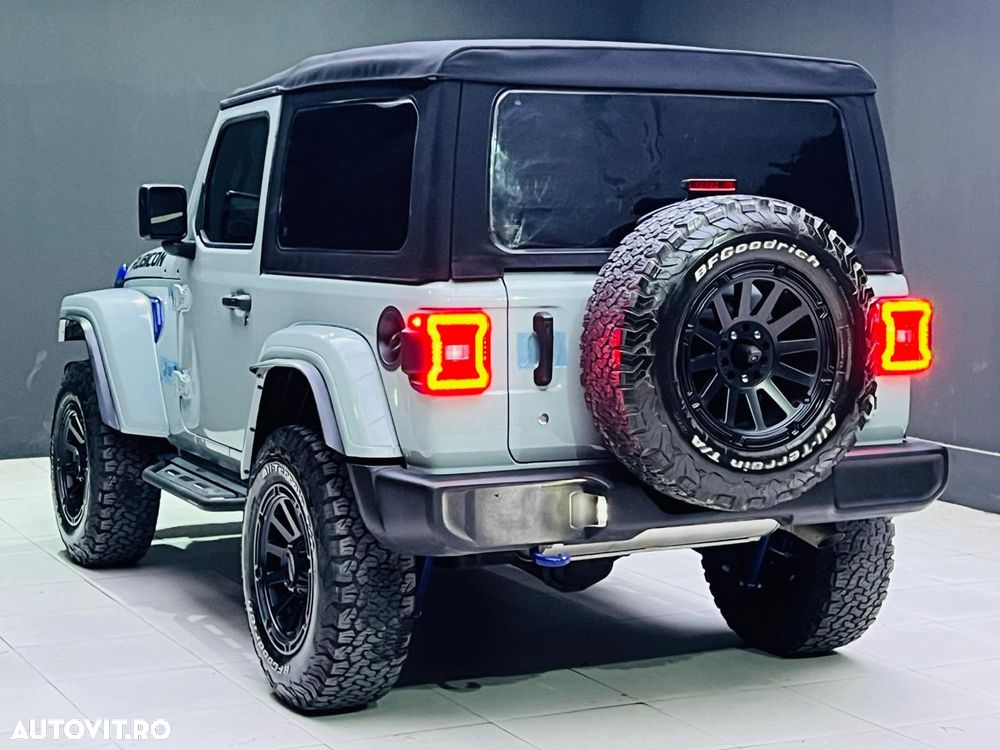Jeep Wrangler - 15