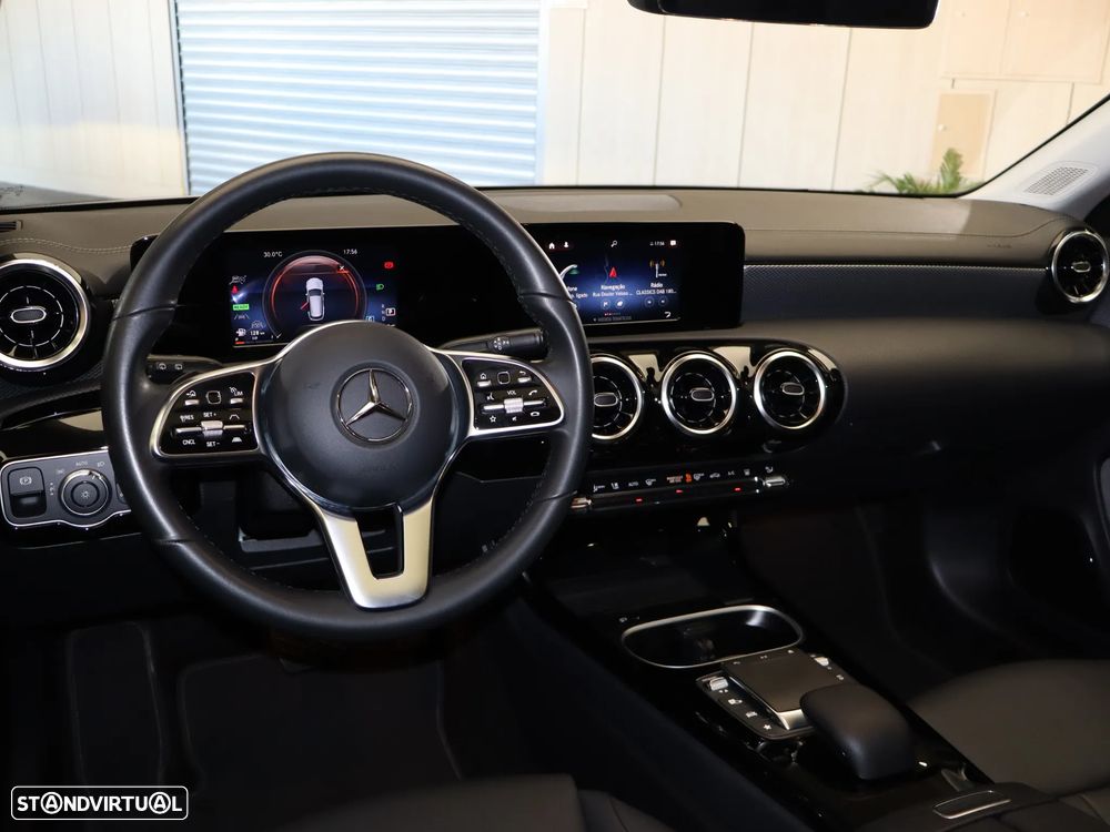 Mercedes-Benz CLA 250 e Shooting Brake Progressive - 18