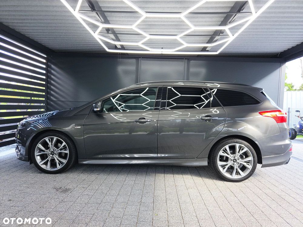 Ford Focus - 12