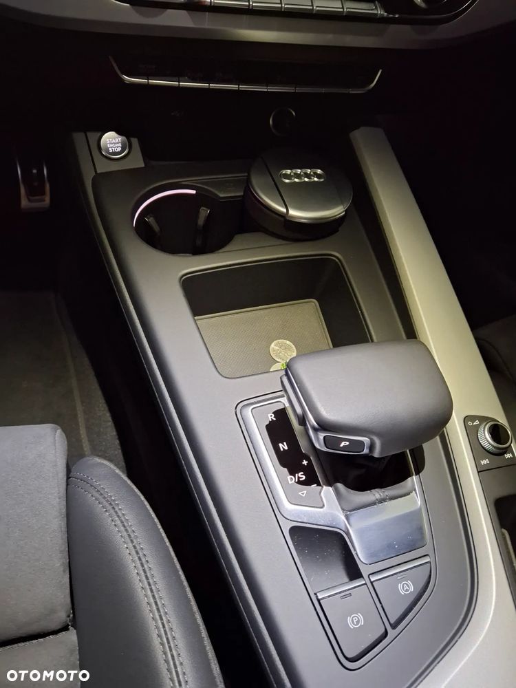 Audi A4 Limousine 35 TFSI mHEV S Line S tronic - 8