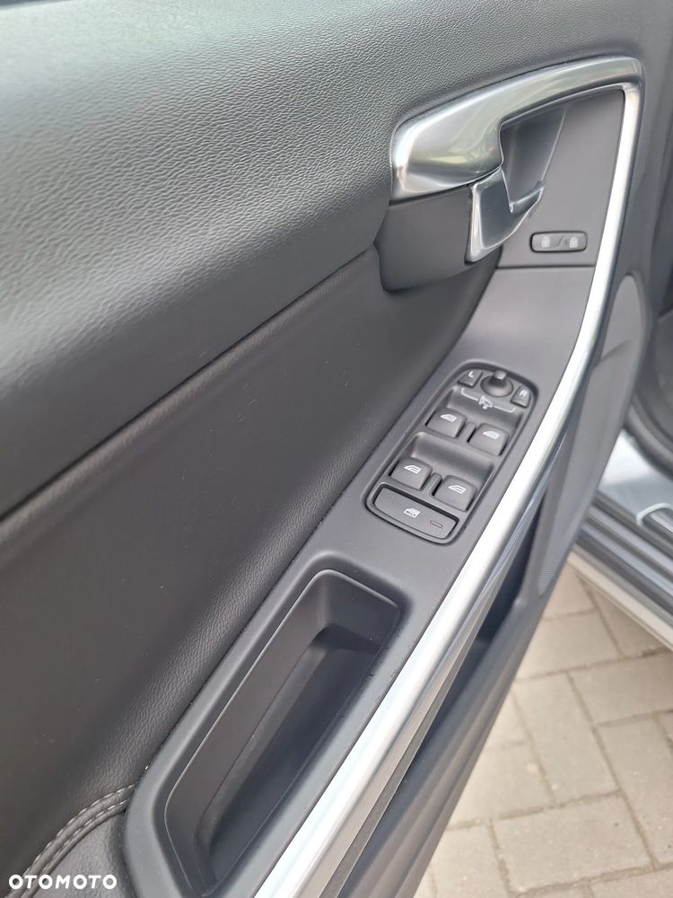 Volvo V60 Cross Country D3 Geartronic Kinetic - 11