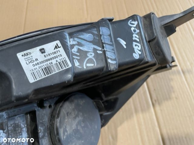 Fiat Doblo II Combo D lampa prawa 51810671 - 3