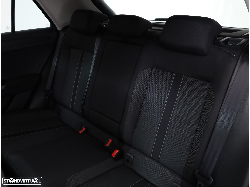 VW T-Roc 1.0 TSI Urban - 26