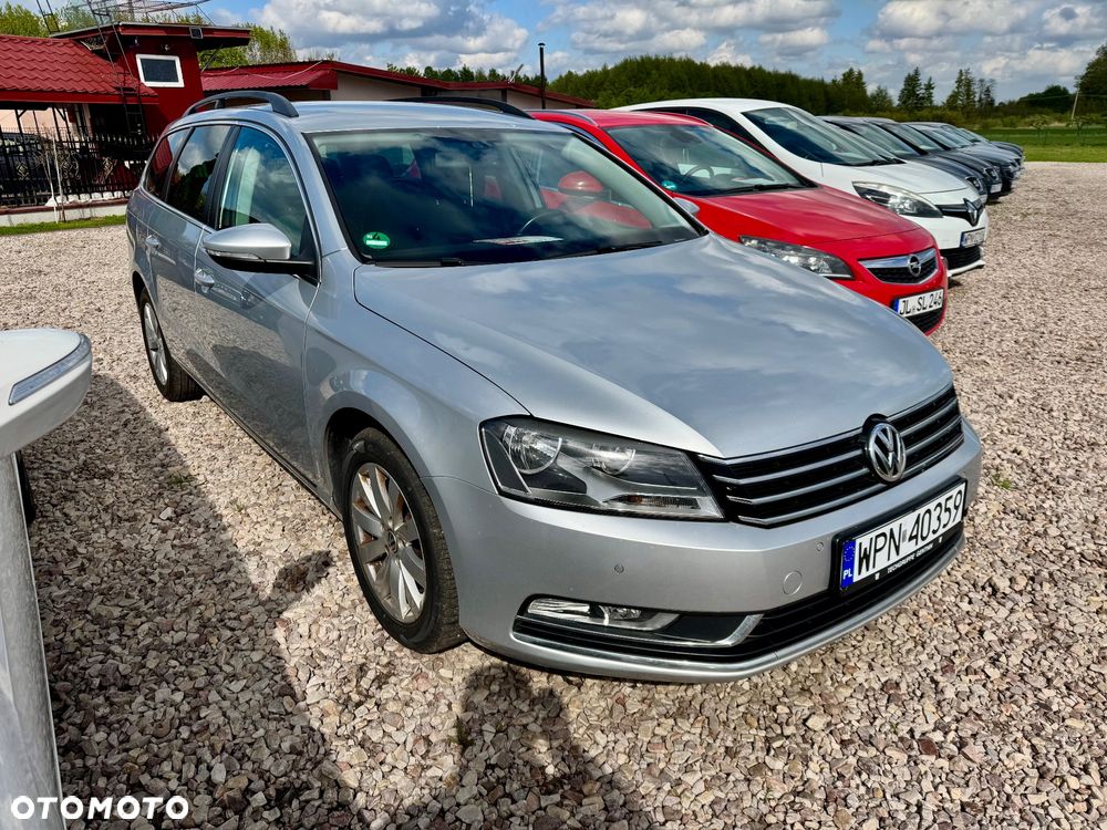 Volkswagen Passat - 1