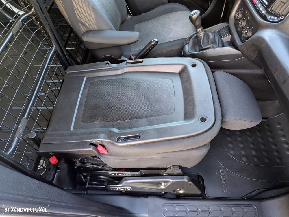 Fiat Doblo Cargo - 31