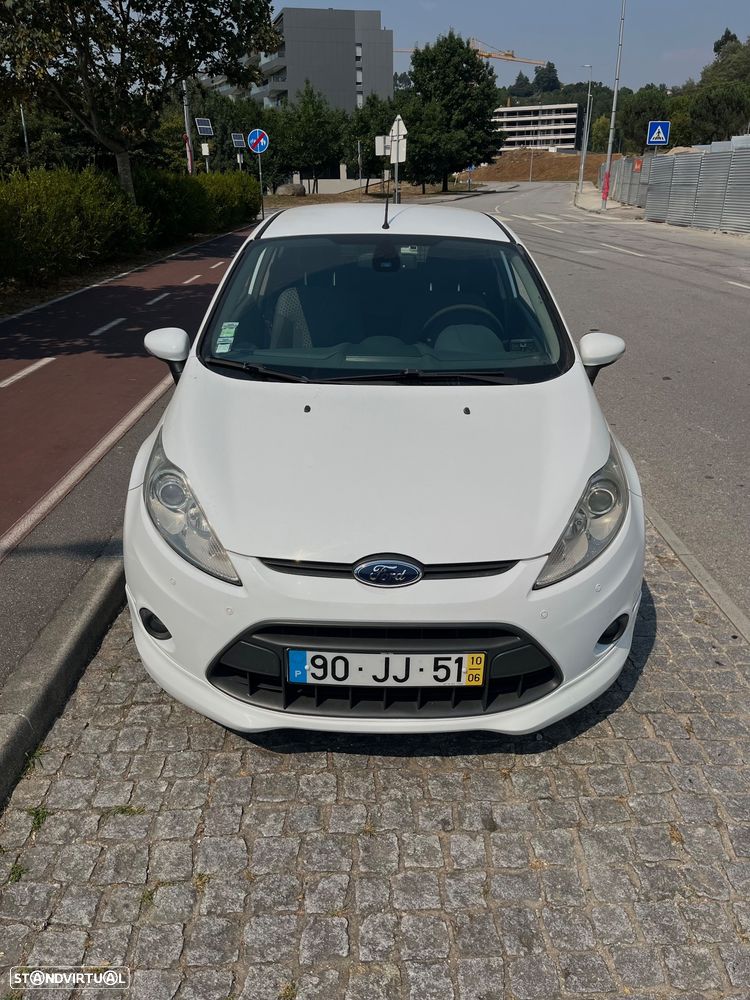 Ford Fiesta - 2