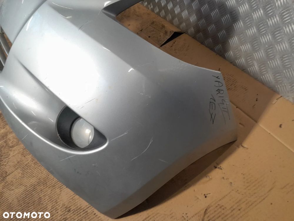 TOYOTA YARIS II ZDERZAK PRZEDNI PRZÓD KOLOR: 1E7 - 7