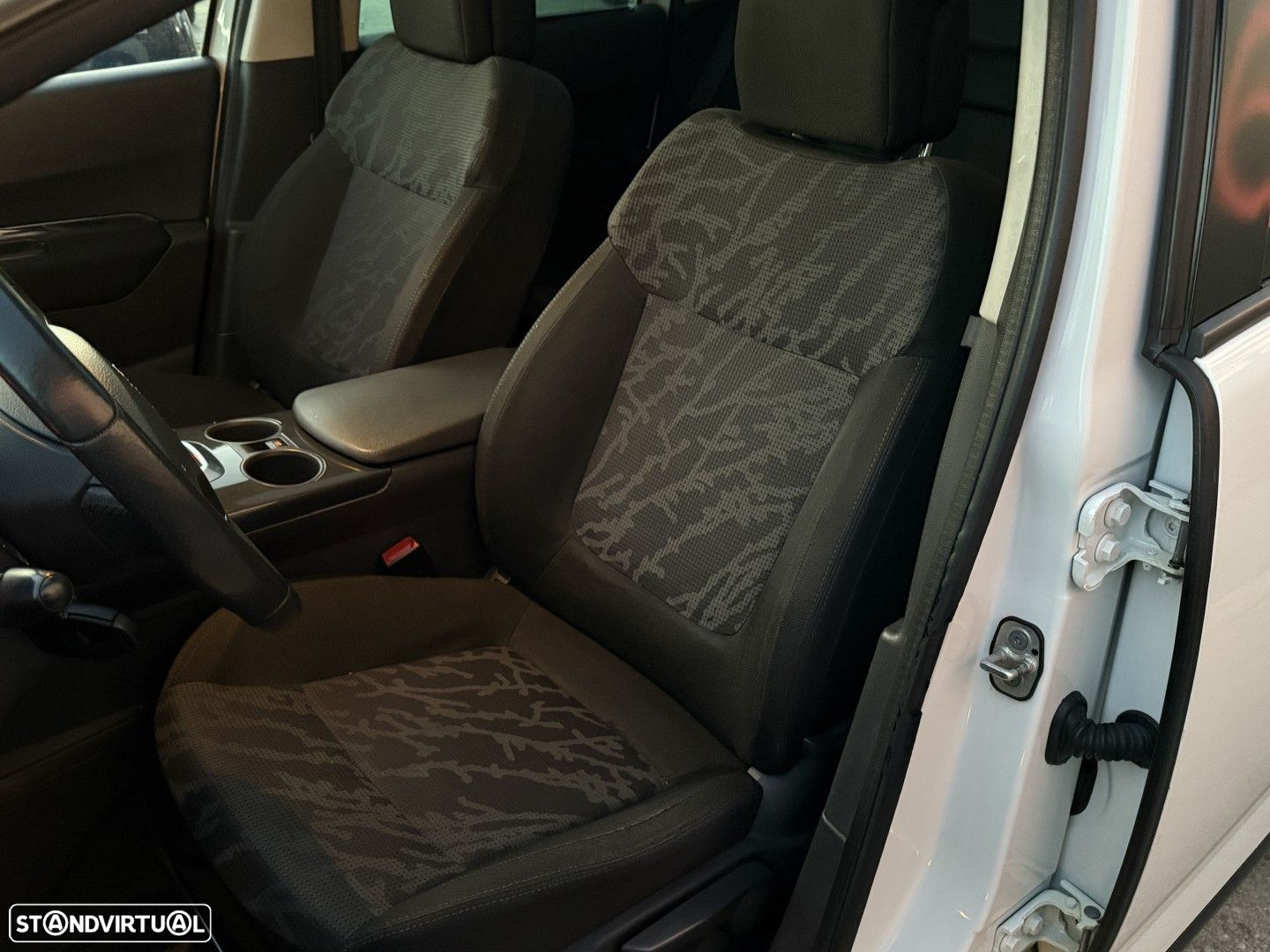 Peugeot 3008 1.6 HDi Premium - 5