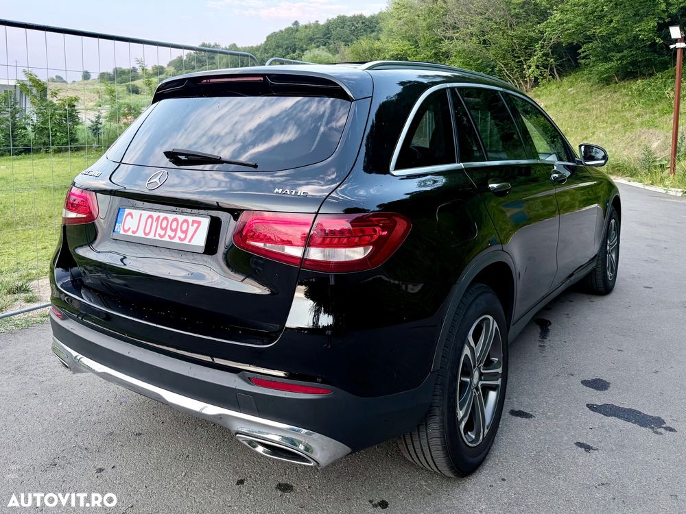 Mercedes-Benz GLC 300 4MATIC - 4
