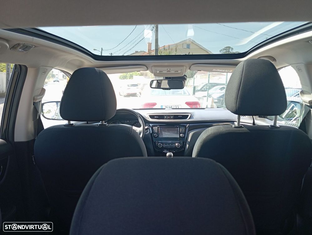 Nissan Qashqai 1.5 dCi N-Connecta 18 - 20