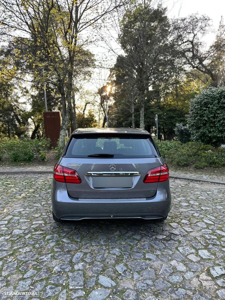 Mercedes-Benz B 180 (CDI) d Urban - 4