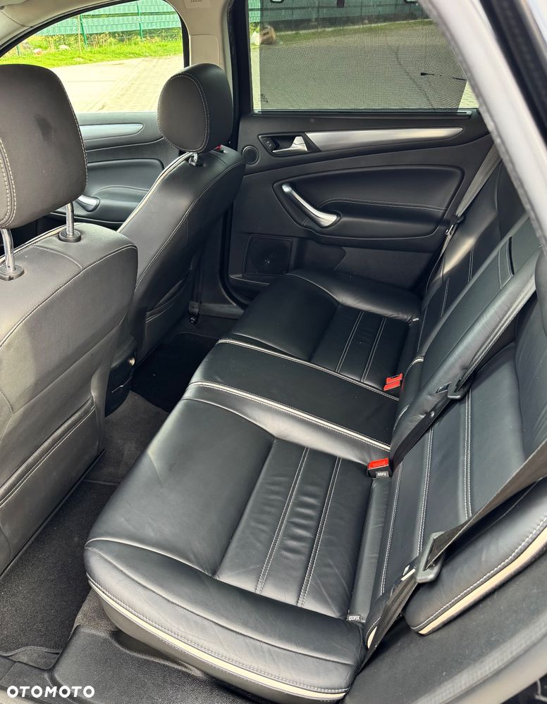 Ford Mondeo 2.2 TDCi Business Edition - 29