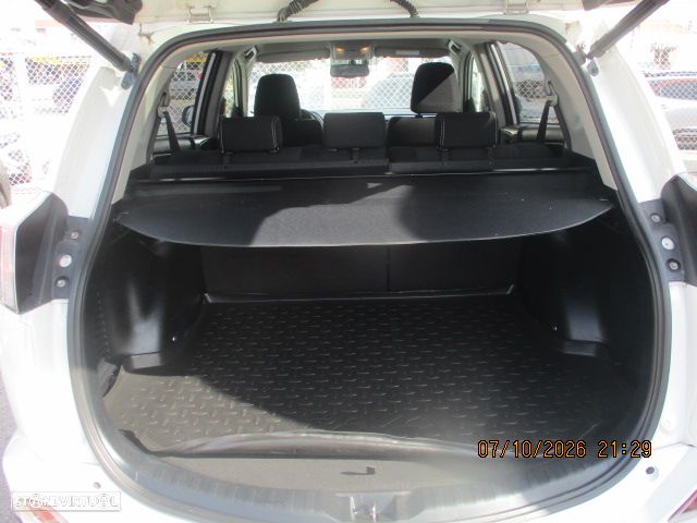 Toyota RAV4 - 12