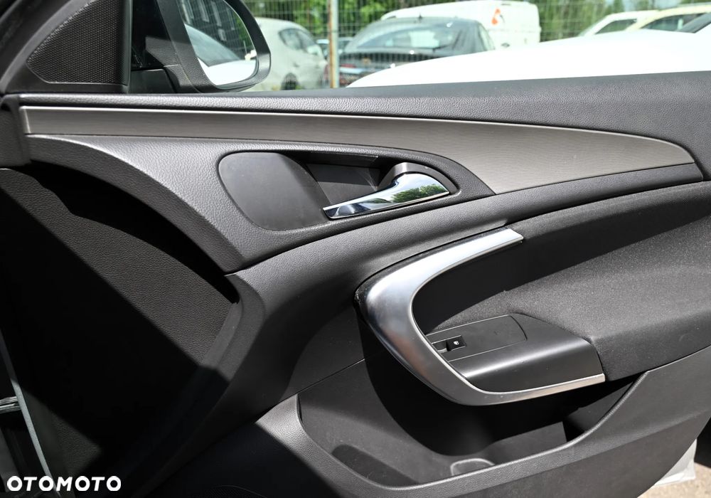 Opel Insignia - 30