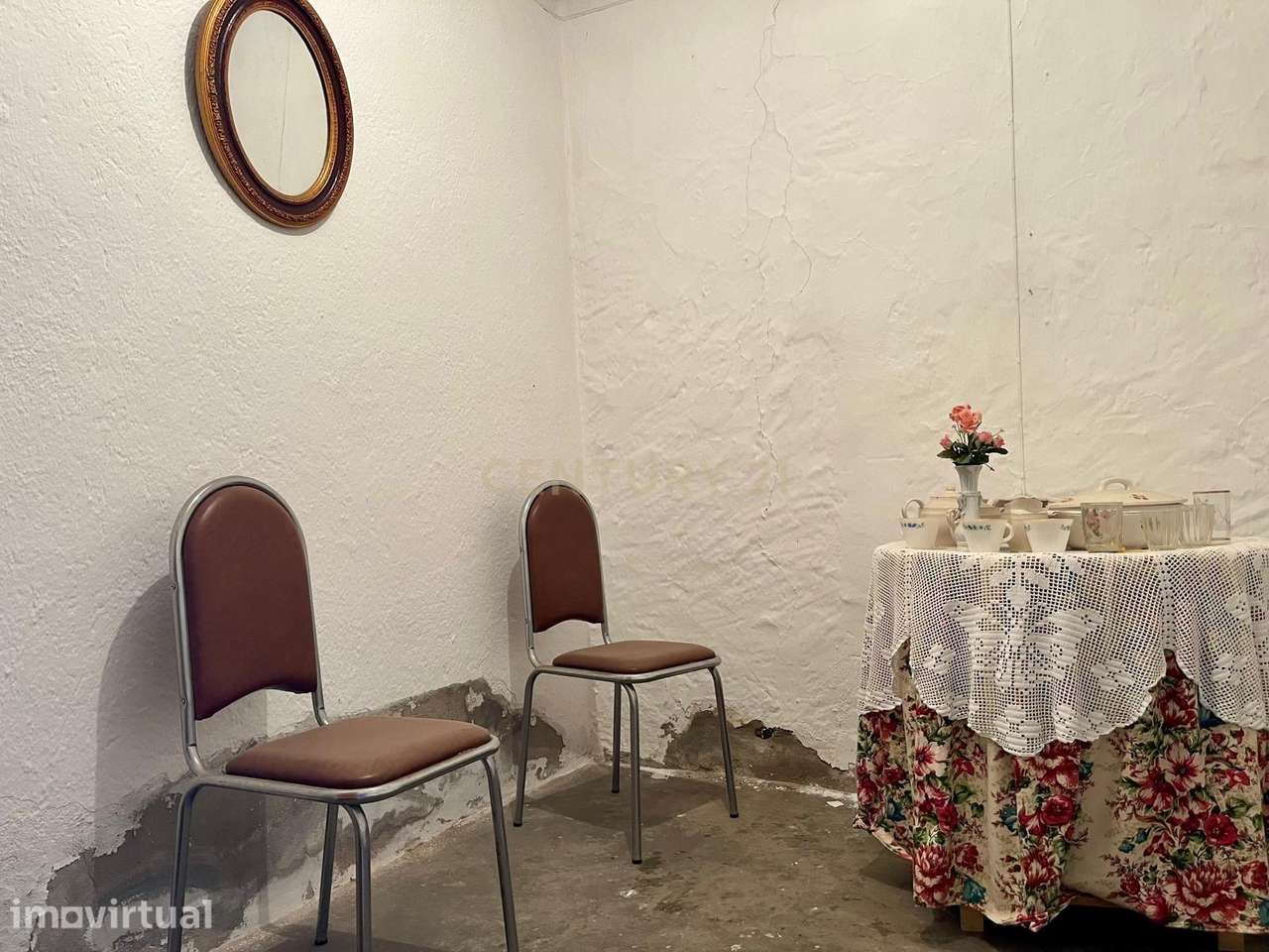 Moradia T2 , perto da praia, para Recuperar em Oriola, Évora. - Grande imagem: 5/18