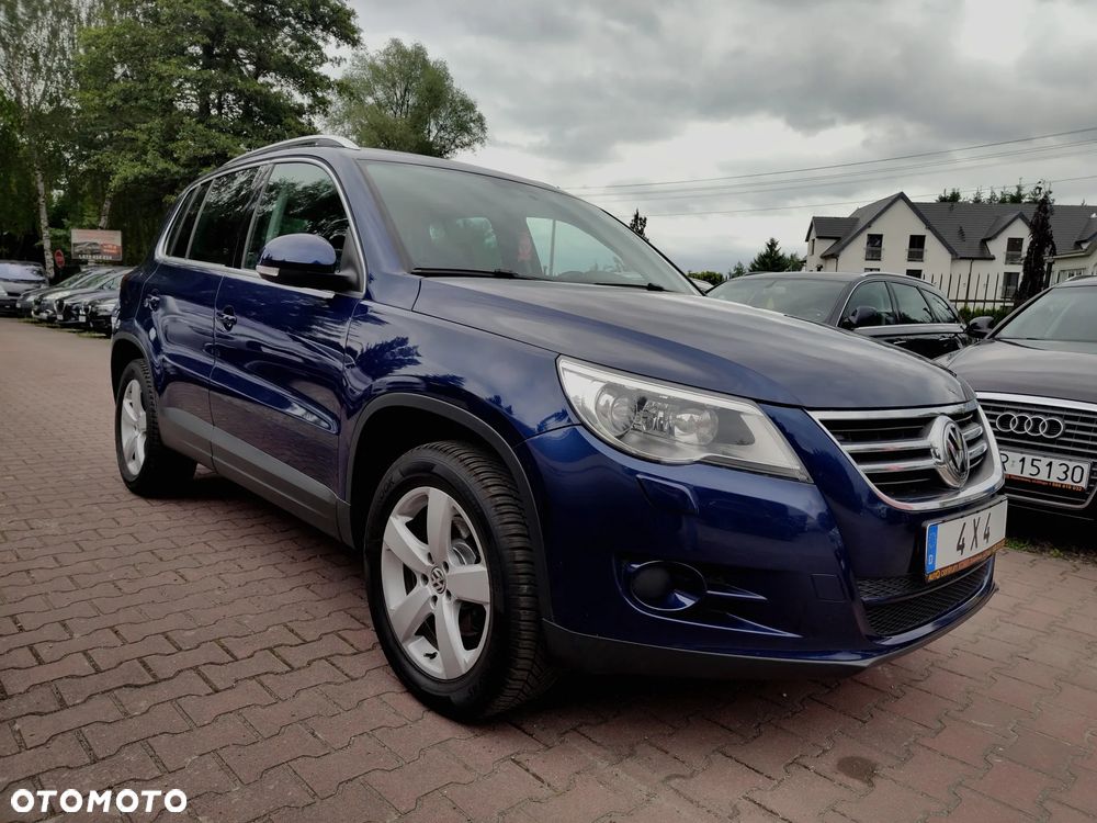 Volkswagen Tiguan - 1