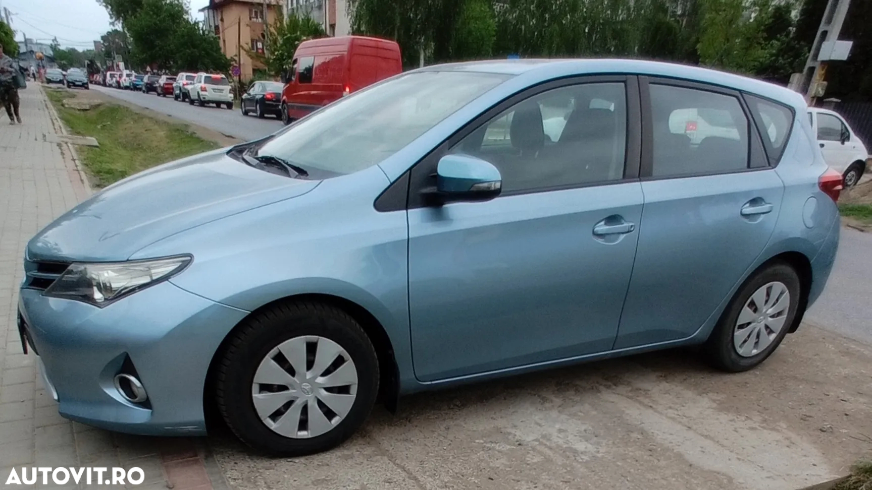 Toyota Auris 1.3 Dual VVT-i Luna - 4